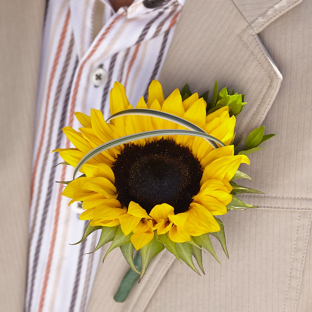 Free Spirit Boutonniere – FLORAL CREATIONS & GIFTS, Weslaco TX